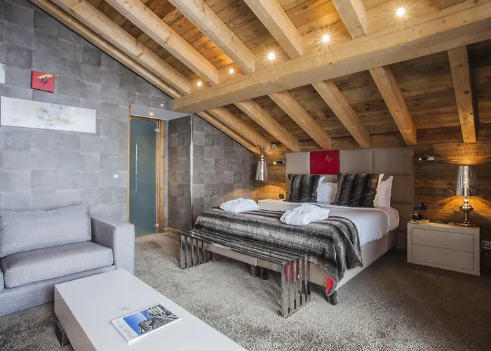 Hotel Koh-I Nor by Les Etincelles
